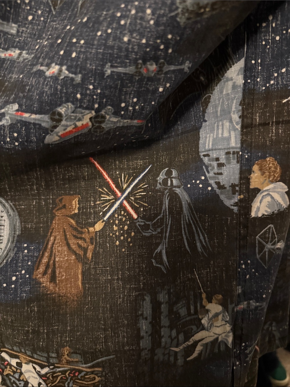Star Wars Reyn Spooner Black Graphic Short-Sleeve Button-Up Shirt - Picture 8 of 8